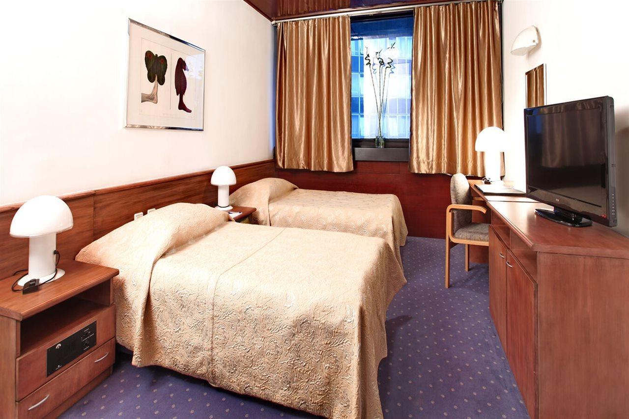 Hotel Slavija Garni Belgrado Buitenkant foto