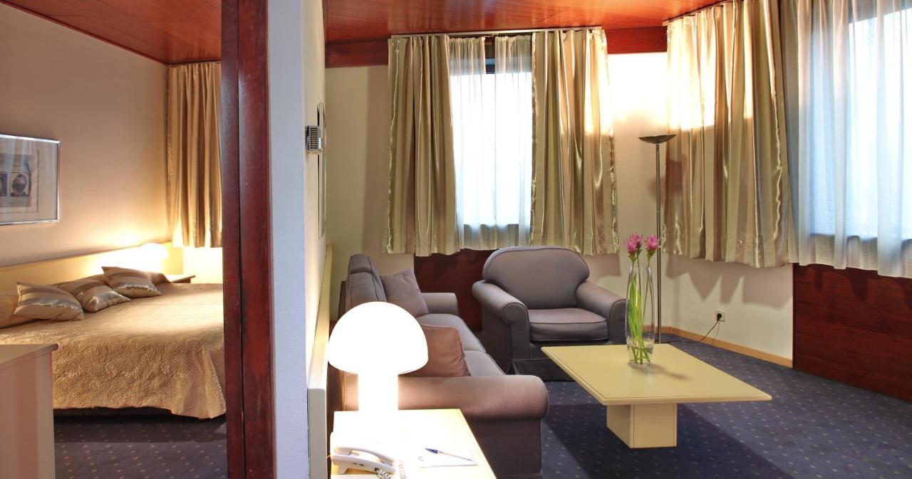 Hotel Slavija Garni Belgrado Buitenkant foto