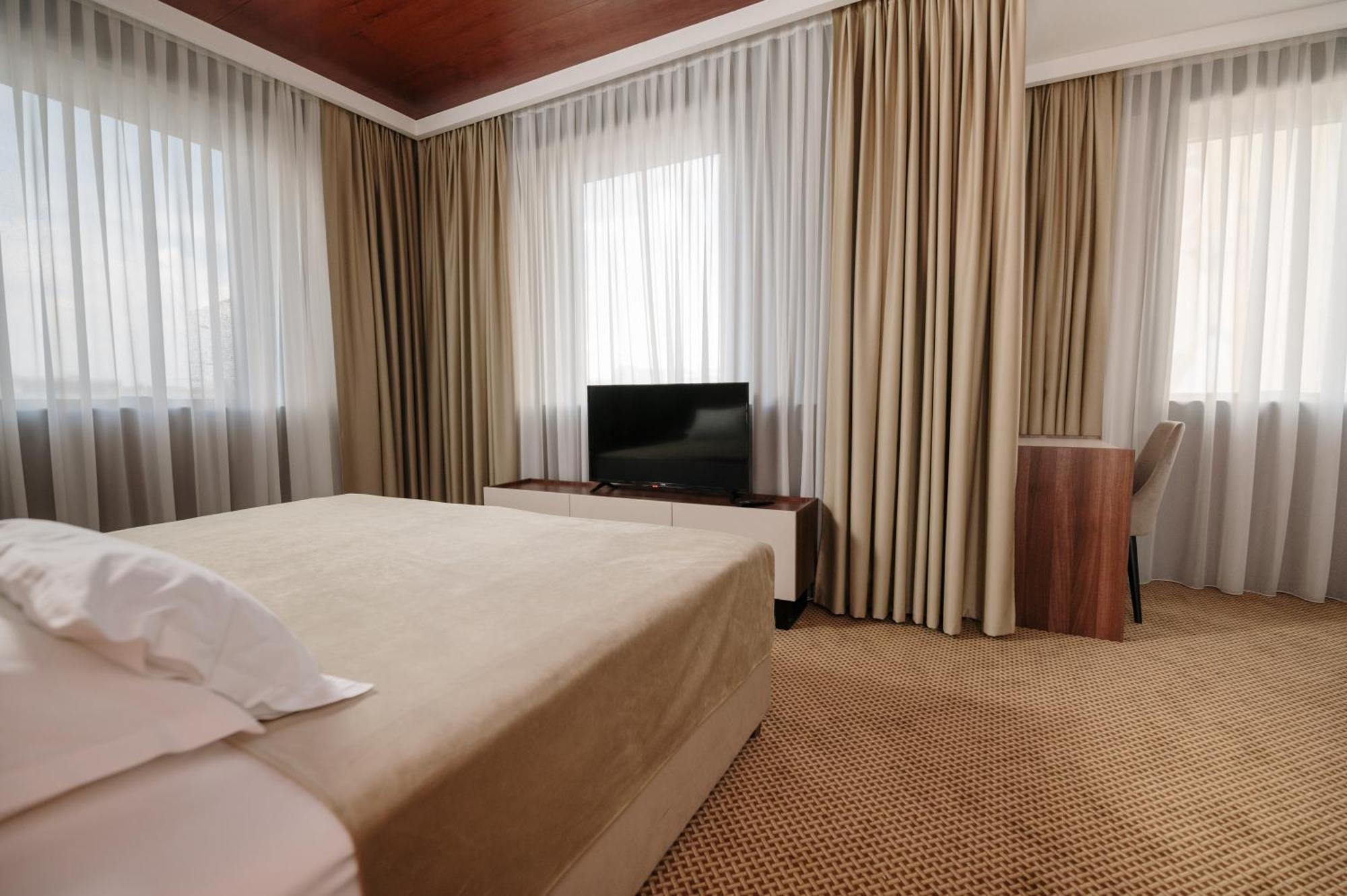 Hotel Slavija Garni Belgrado Buitenkant foto
