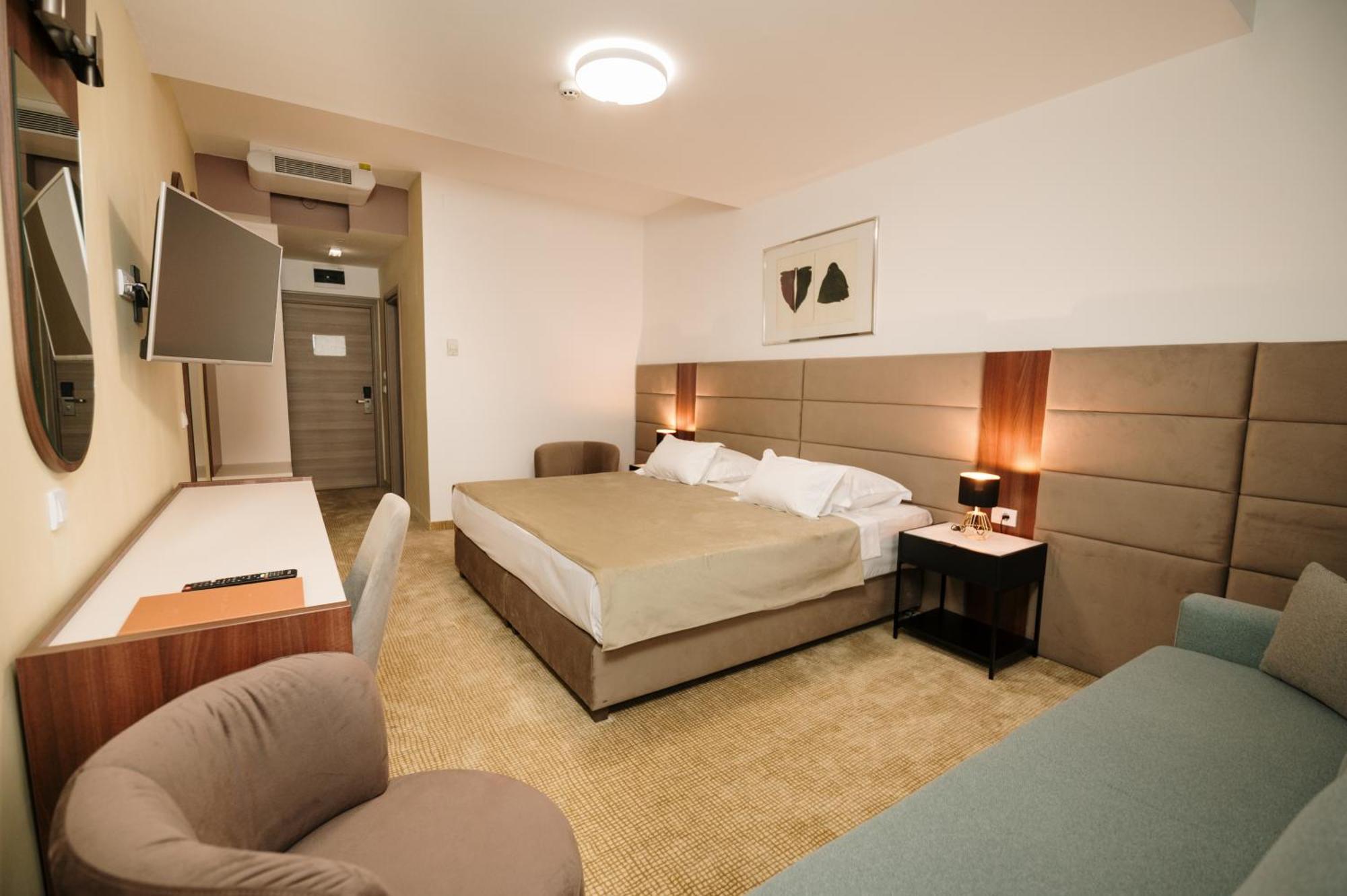 Hotel Slavija Garni Belgrado Buitenkant foto